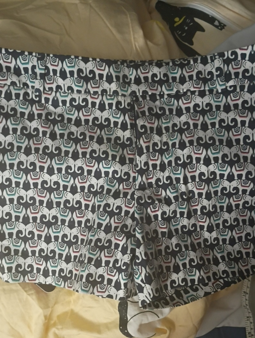 Banana Republic Black & White Elephant Print Women's Shorts SZ6P